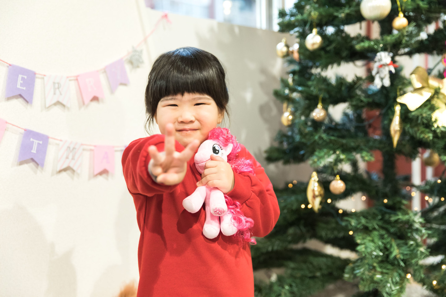 Koji Takayanagiの出張撮影したクリスマスのキッズ写真 (エミリィ)