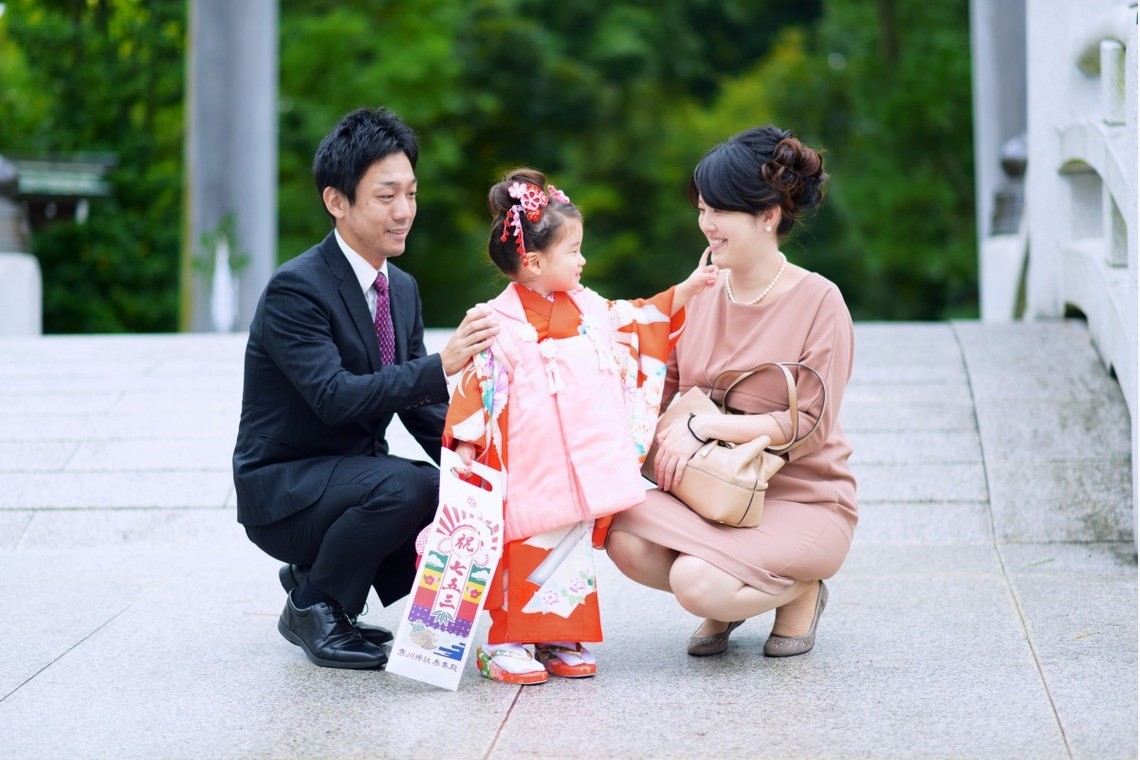 おしゃれな七五三写真の両親の服装(エミリィの出張撮影)